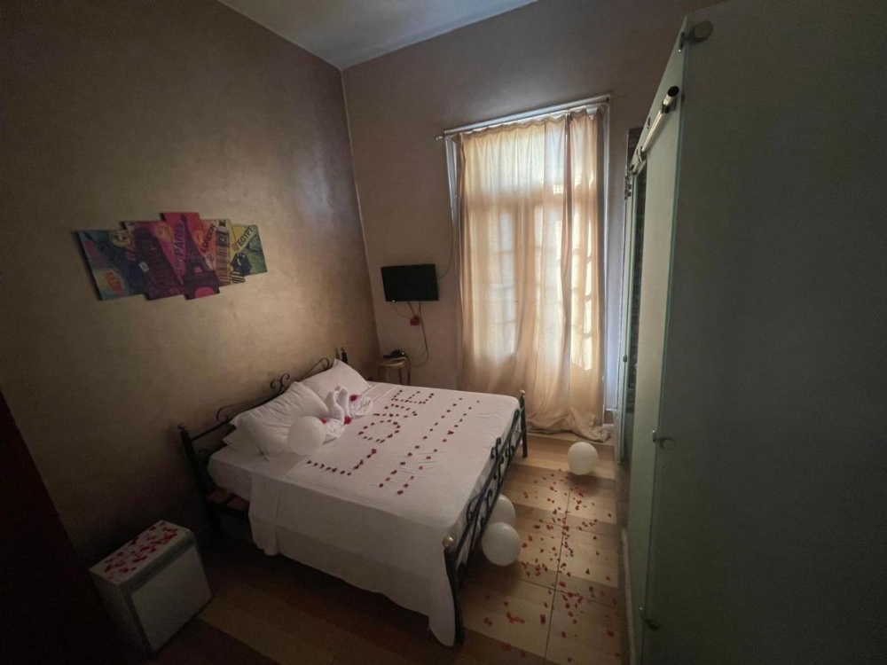 Room image 5