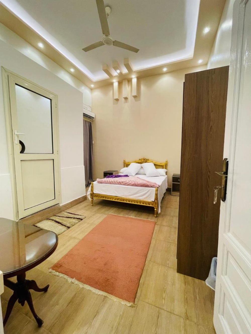 Room image 2